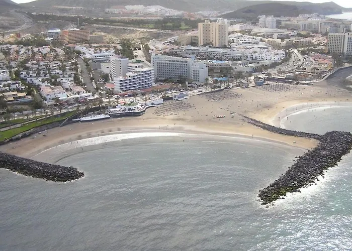 En Primera Línea De Playa, Céntrico, Tranquilo Apartamento