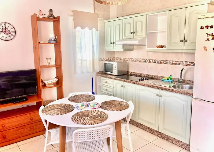 En Primera Linea De Playa, Centrico, Tranquilo Playa de las Americas (Tenerife)